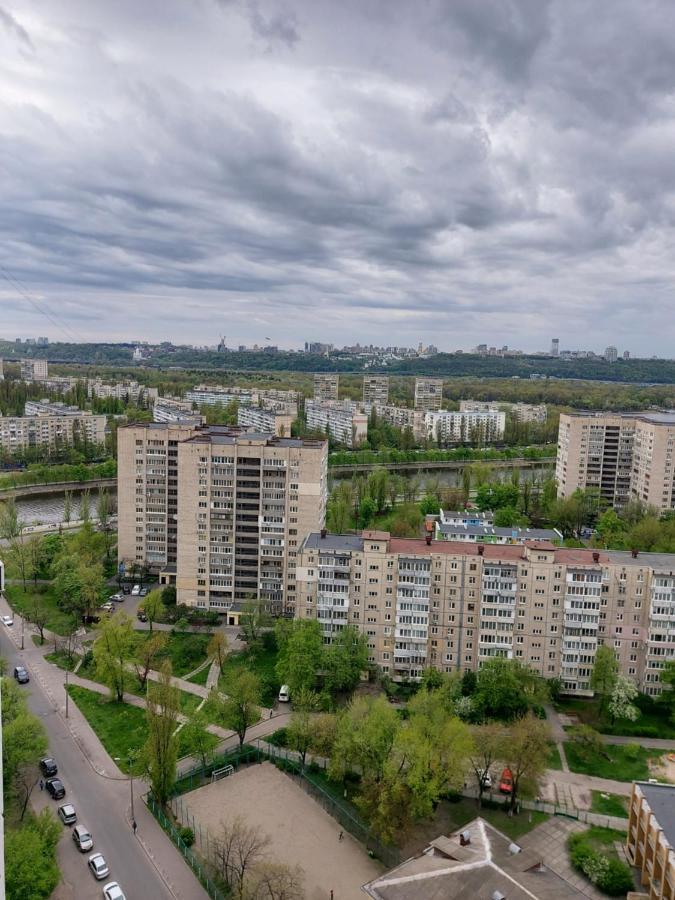 Студія З Неймовірним Краєвидом Біля М Лівобережна Ліфт Інтернет Працює Киев Екстериор снимка